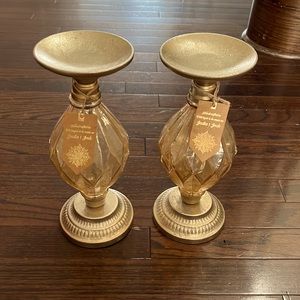 It s used like a candle holder or for a nice decoration for ur home.made n India